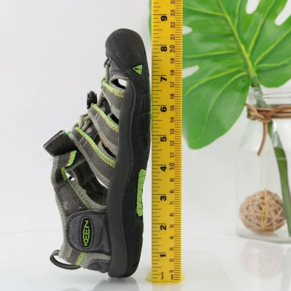 Keen Boys Newport H2 Sandal Size 3 Active Wet Dry Hike Quick Lace Toe Guard